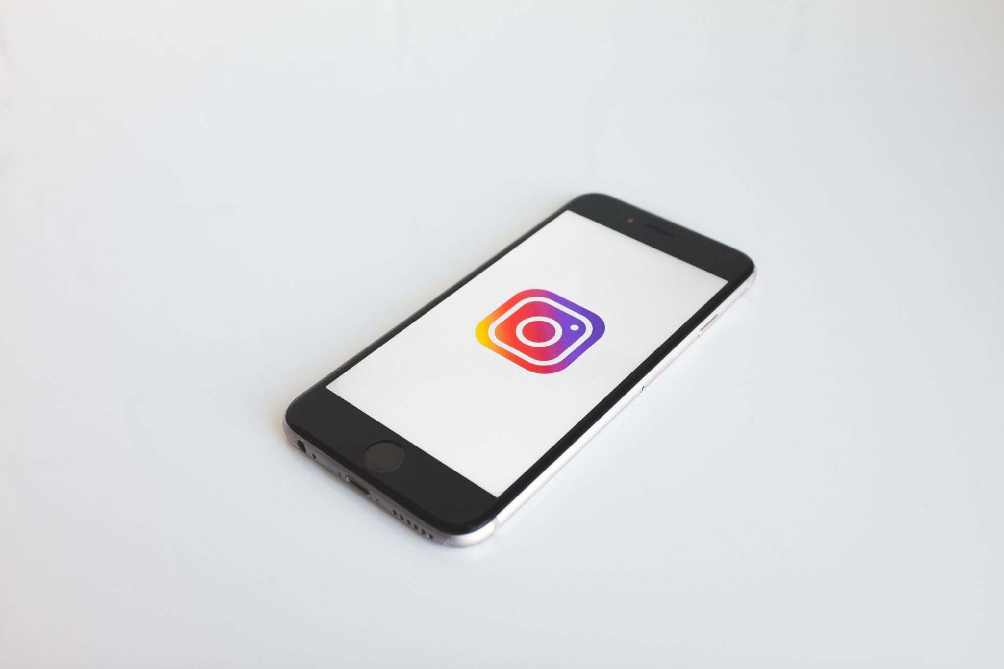 Read more about the article Instagram Influencer Marketing Estimated to Double by 2019